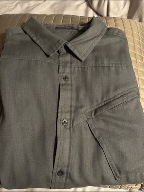 Toad & Co men’s shirt, size medium